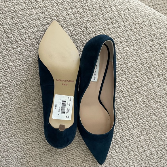 Saks Fifth Avenue. Navy Suede Pumps. Pointed Toes - Picture 2 of 6
